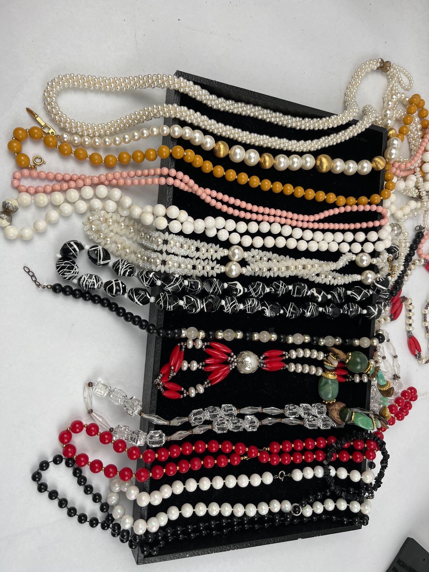 Collection Beaded Fashion Necklaces - 2