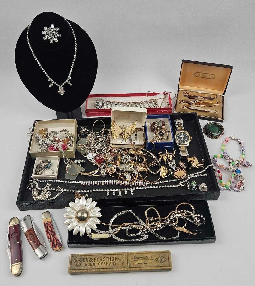 Seiko & Giesen Jewelry & Tools: An assortment of vintage costume jewelry, utility items, and grooming tools. The collection includes a two-tone stainless steel and gold-plated wristwatch with a black dial bearing the inscriptions LO
