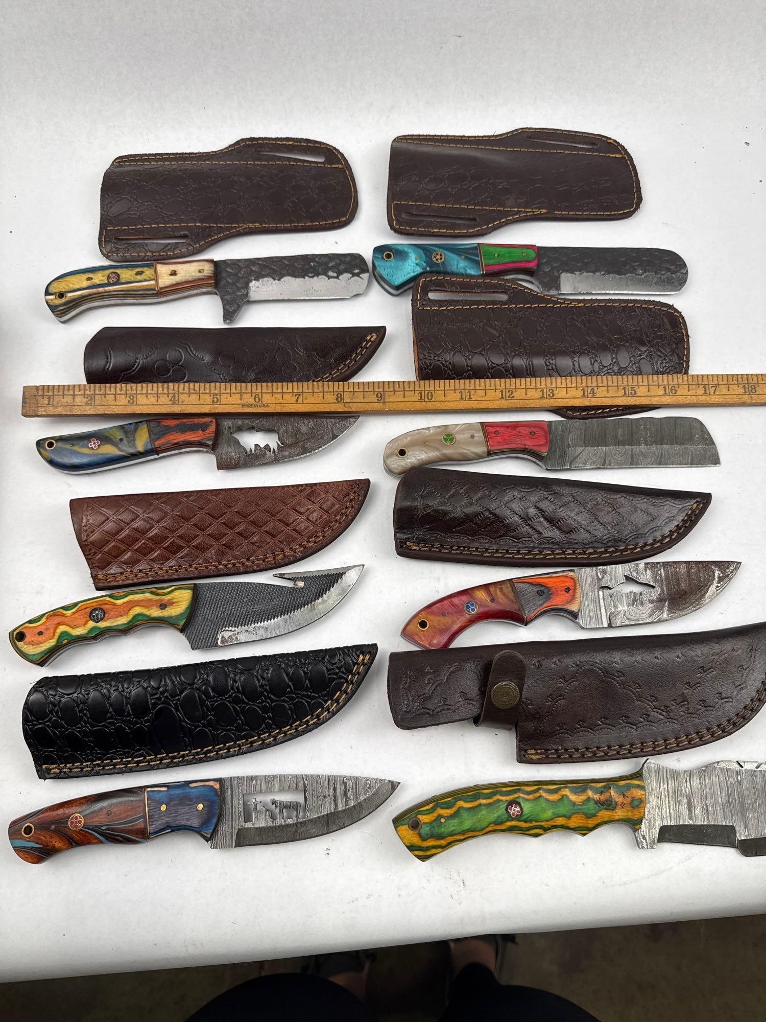Set Custom Fixed-Blade Knives & Sheaths - 6
