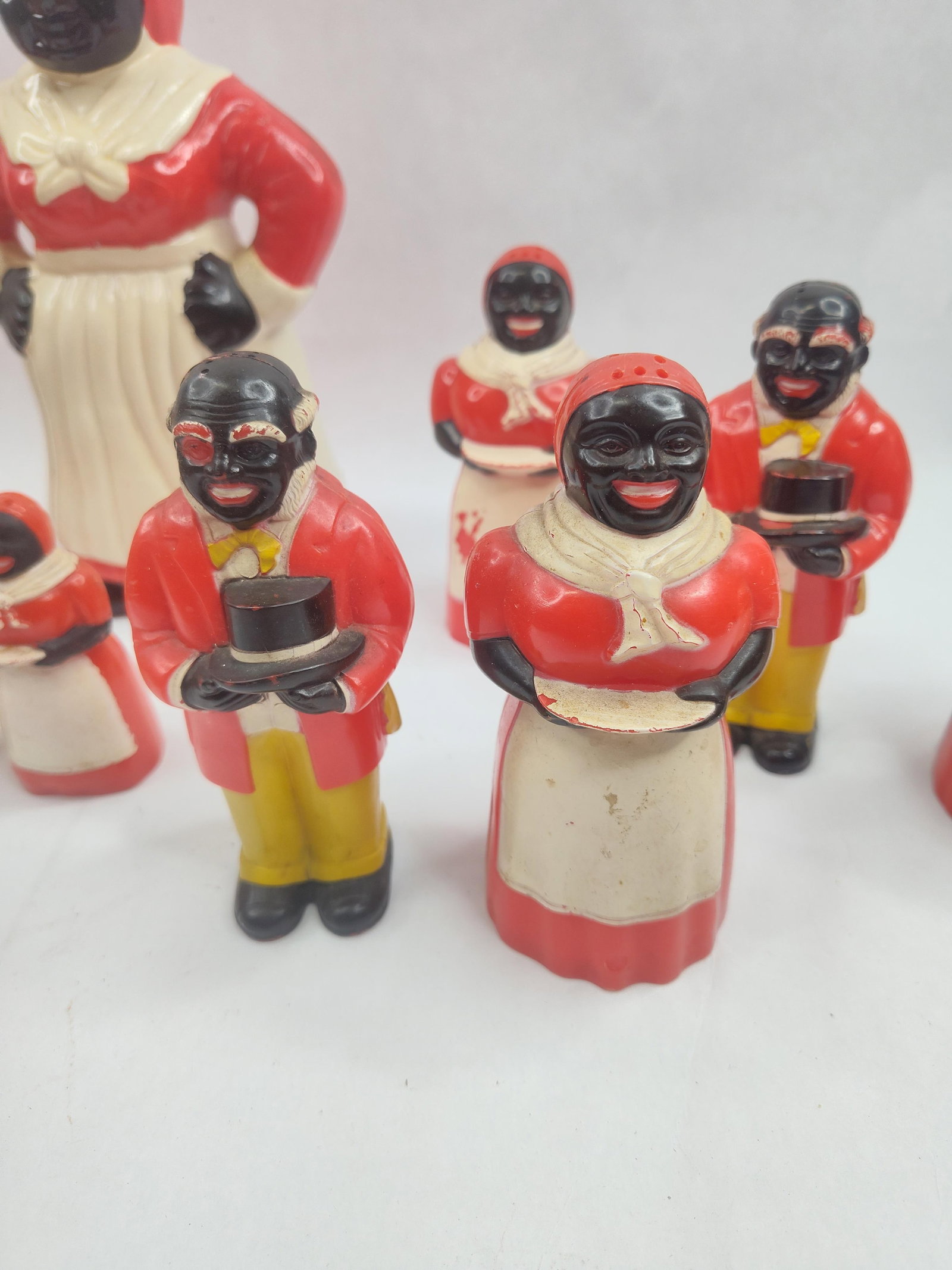 Mid-C. American Caricature Kitchenware - 4