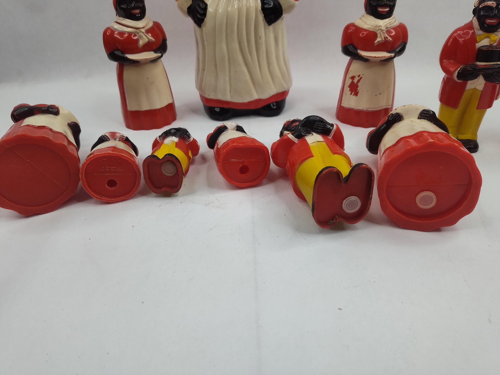 Mid-C. American Caricature Kitchenware - 7