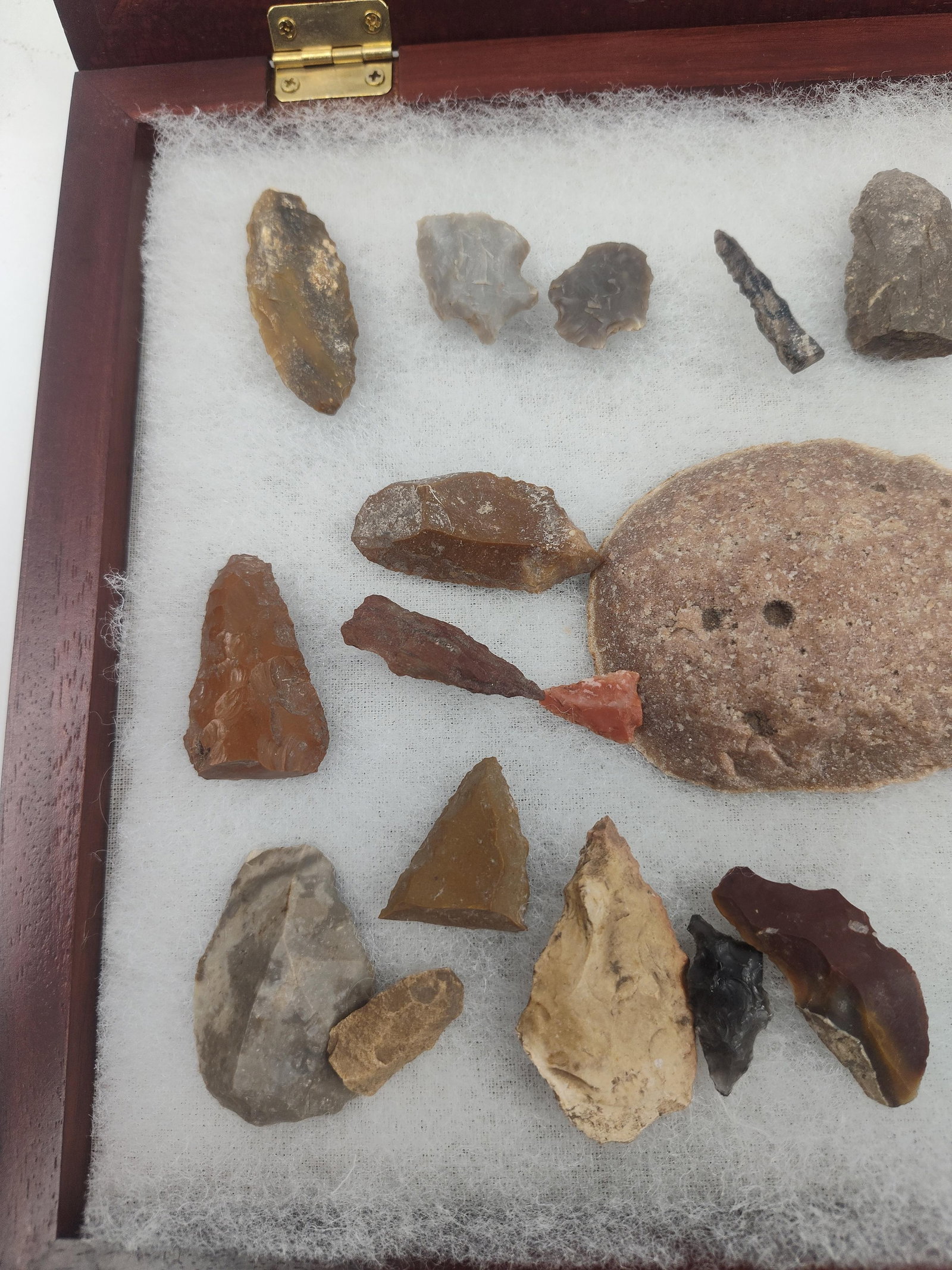Lithic Artifacts & Points, Wood Case - 2