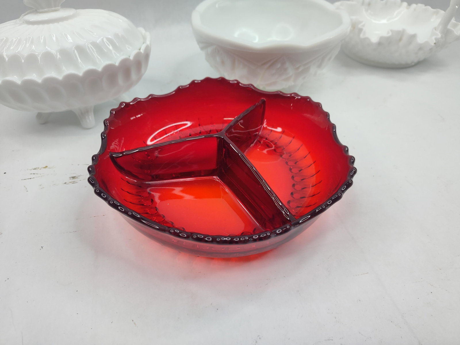 Set American Milk & Ruby Glass Items - 2