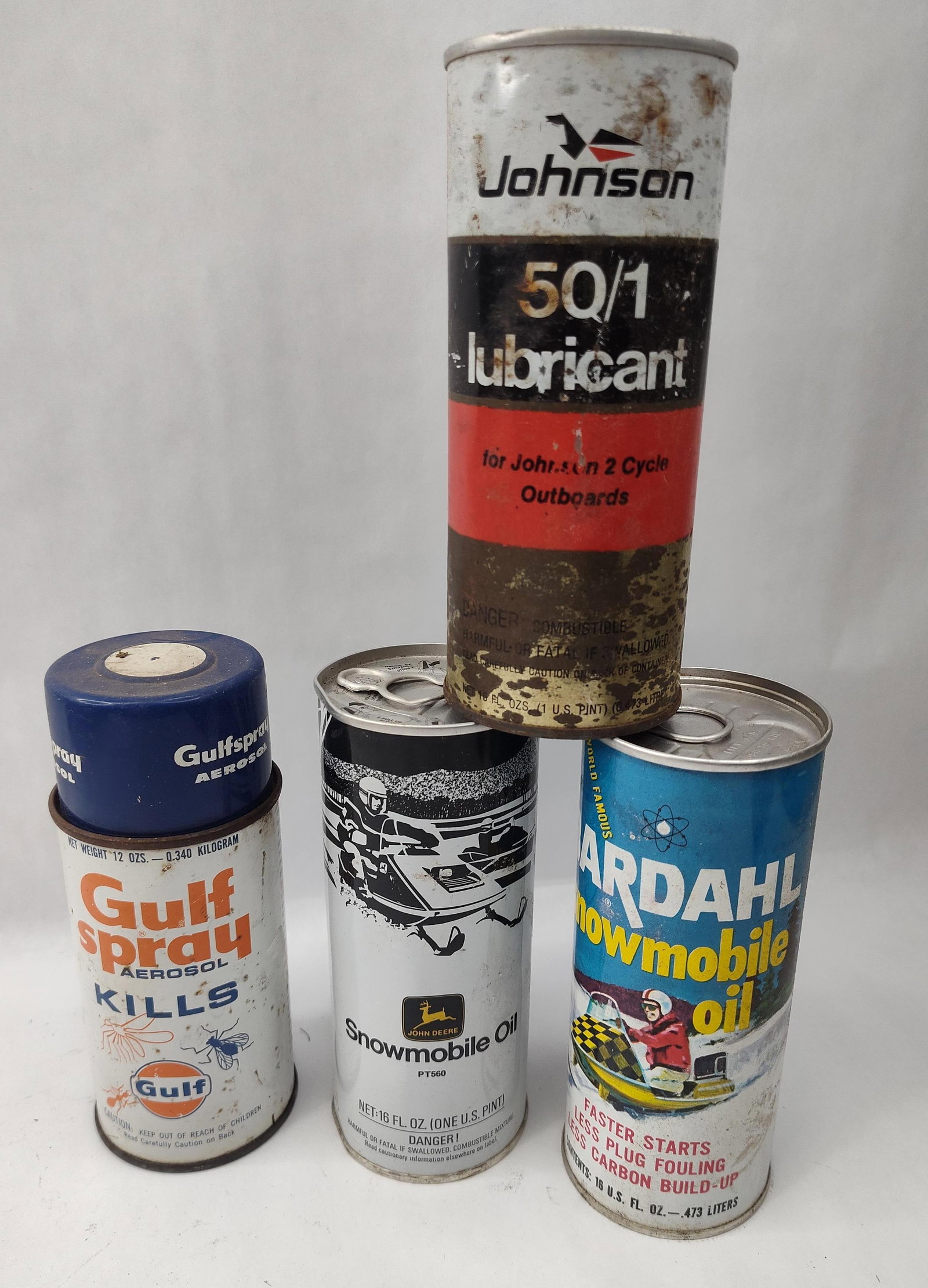 Gulf, Deere & Bardahl Oil Cans (1 of 7)