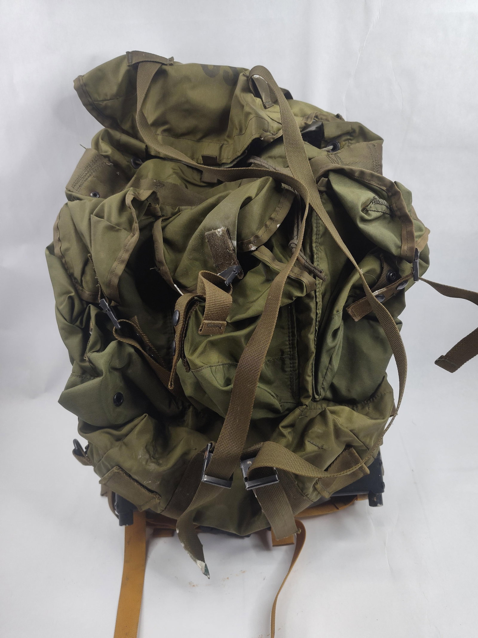 US Military Style Nylon Field Pack (1 of 4)