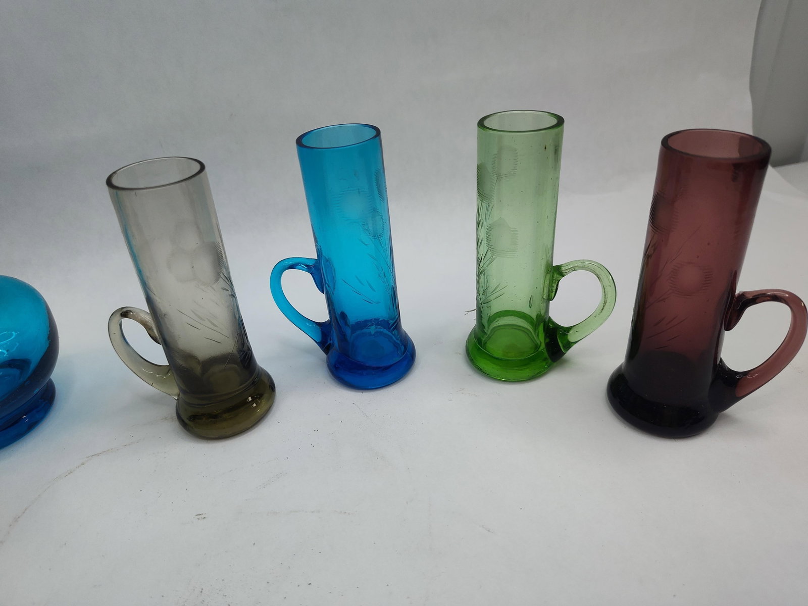 Set Mid-C. Glass Vessels - 4