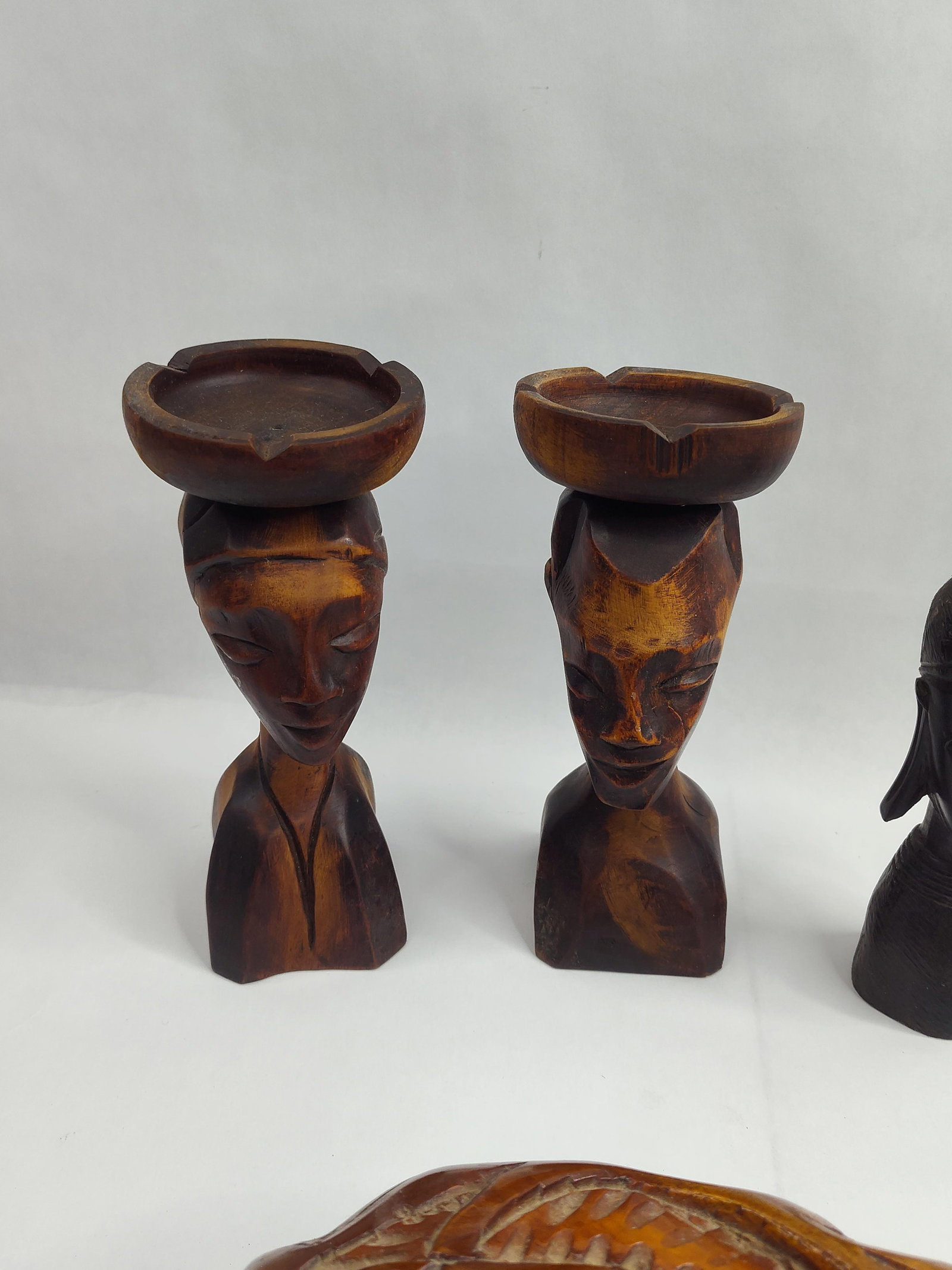 Set Carved Wood Objects & Boomerangs - 2