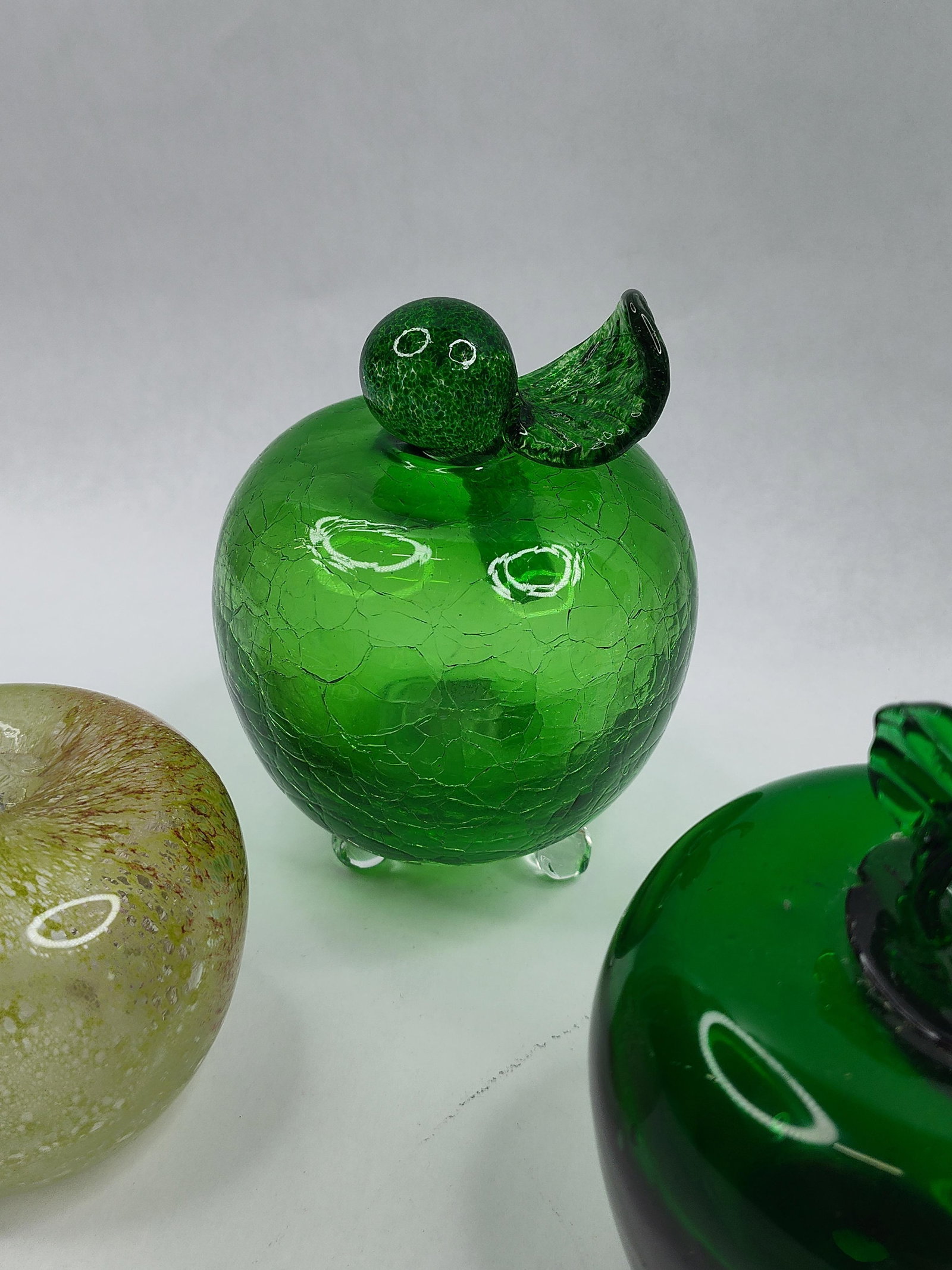 Set Art Glass & Stone Apple Objects - 6