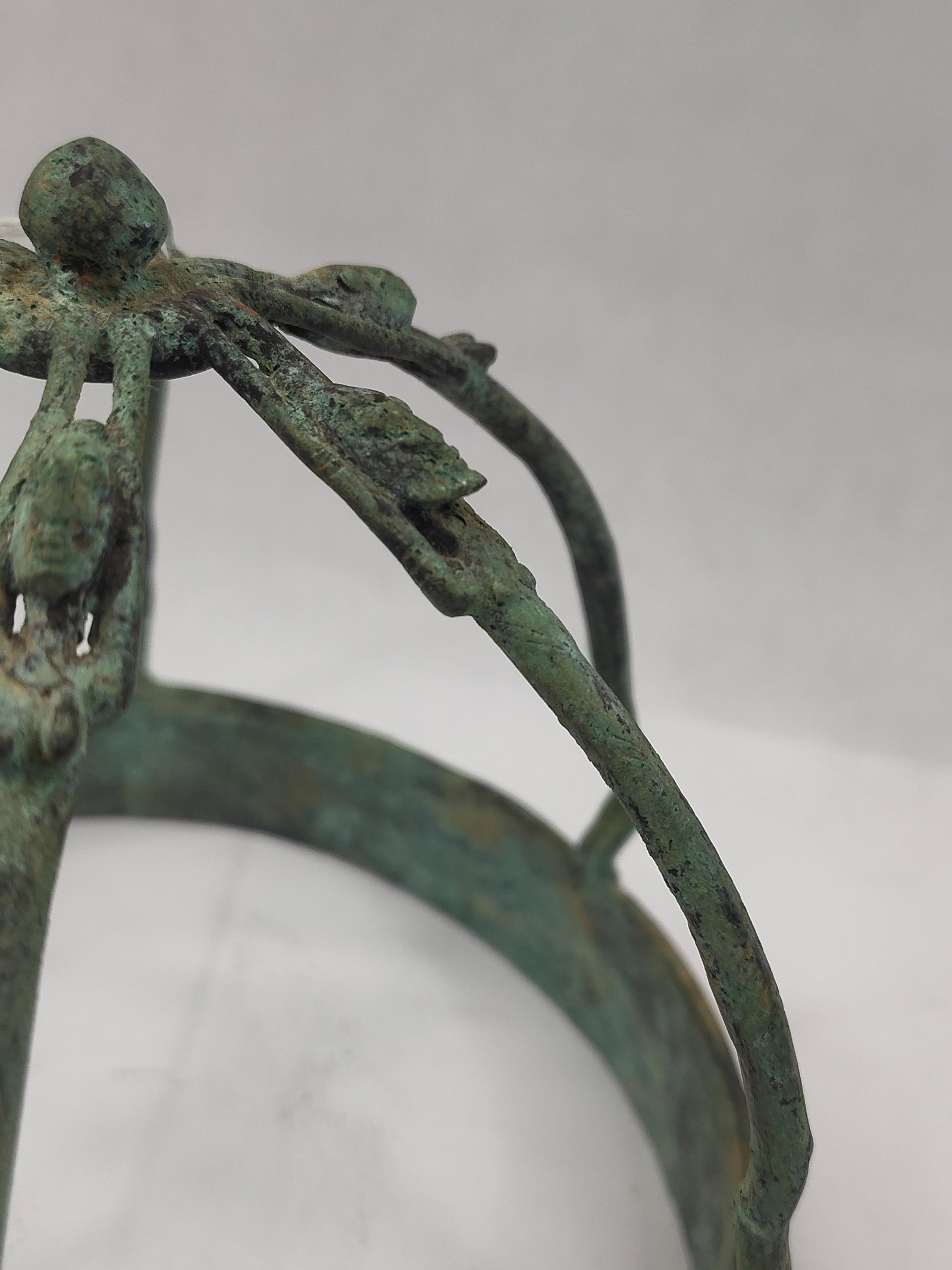 Bronze Openwork Votive Crown - 4