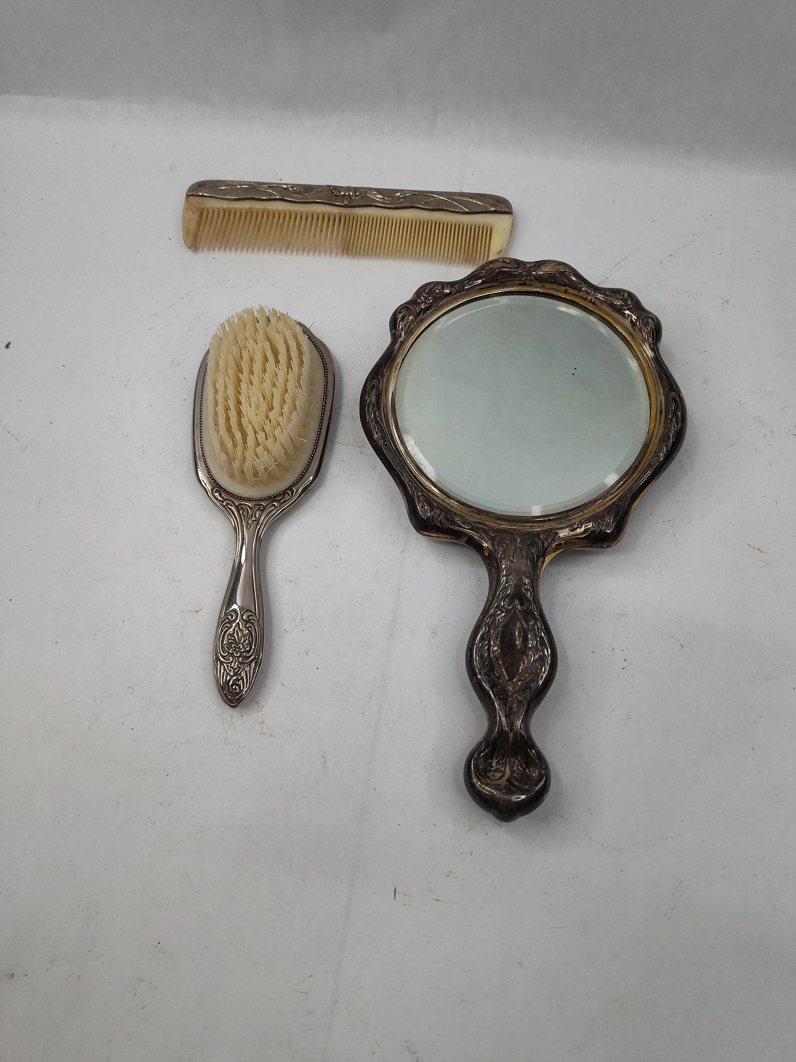 Silver Plated 3pc Repousse Vanity Set - 5