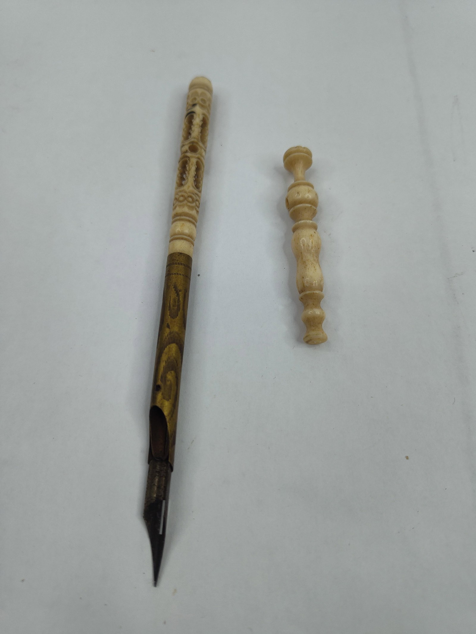 Victorian Carved Bone Dip Pen (1 of 7)