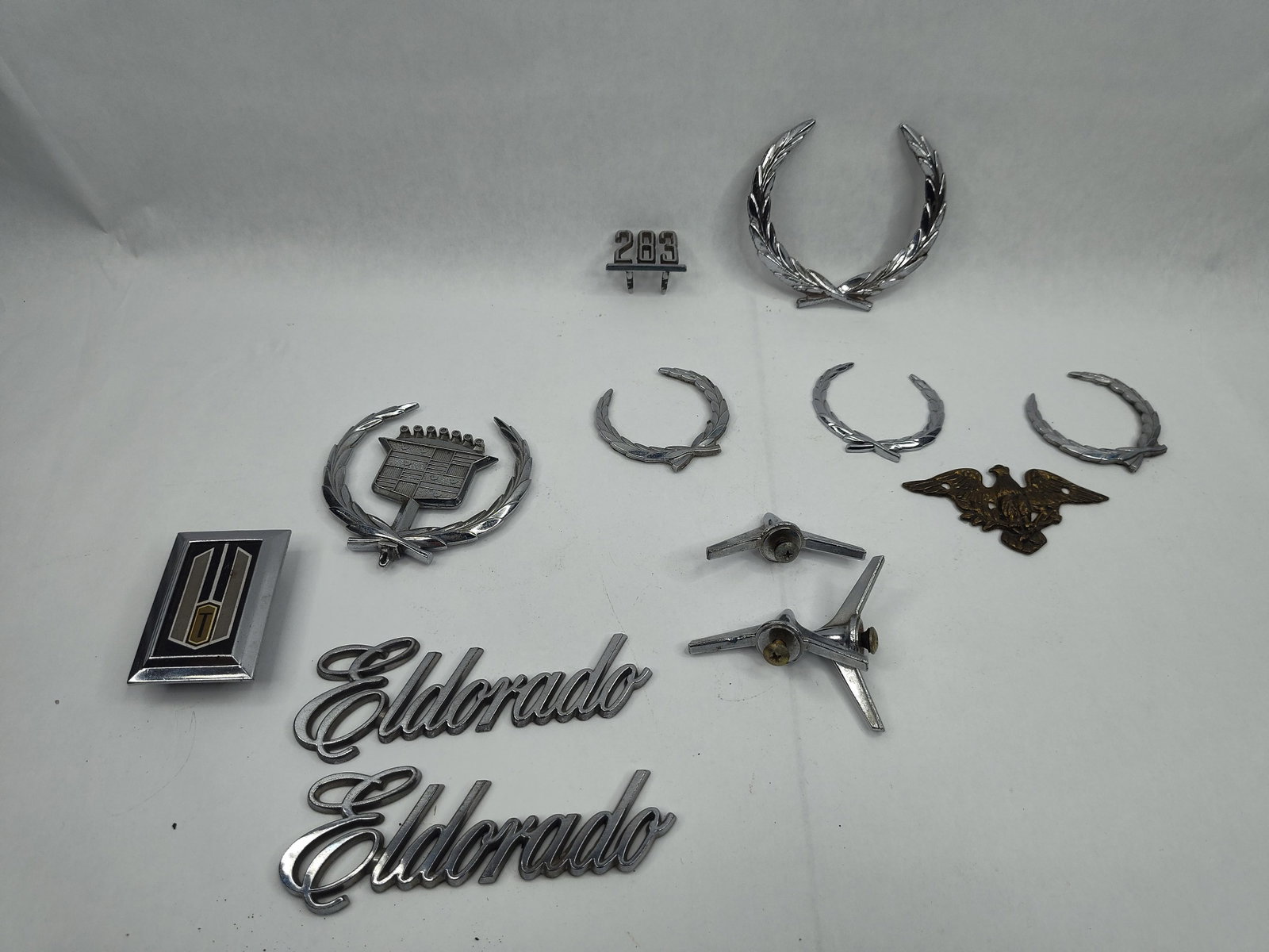 Cadillac & Auto Emblems & Trim (1 of 8)