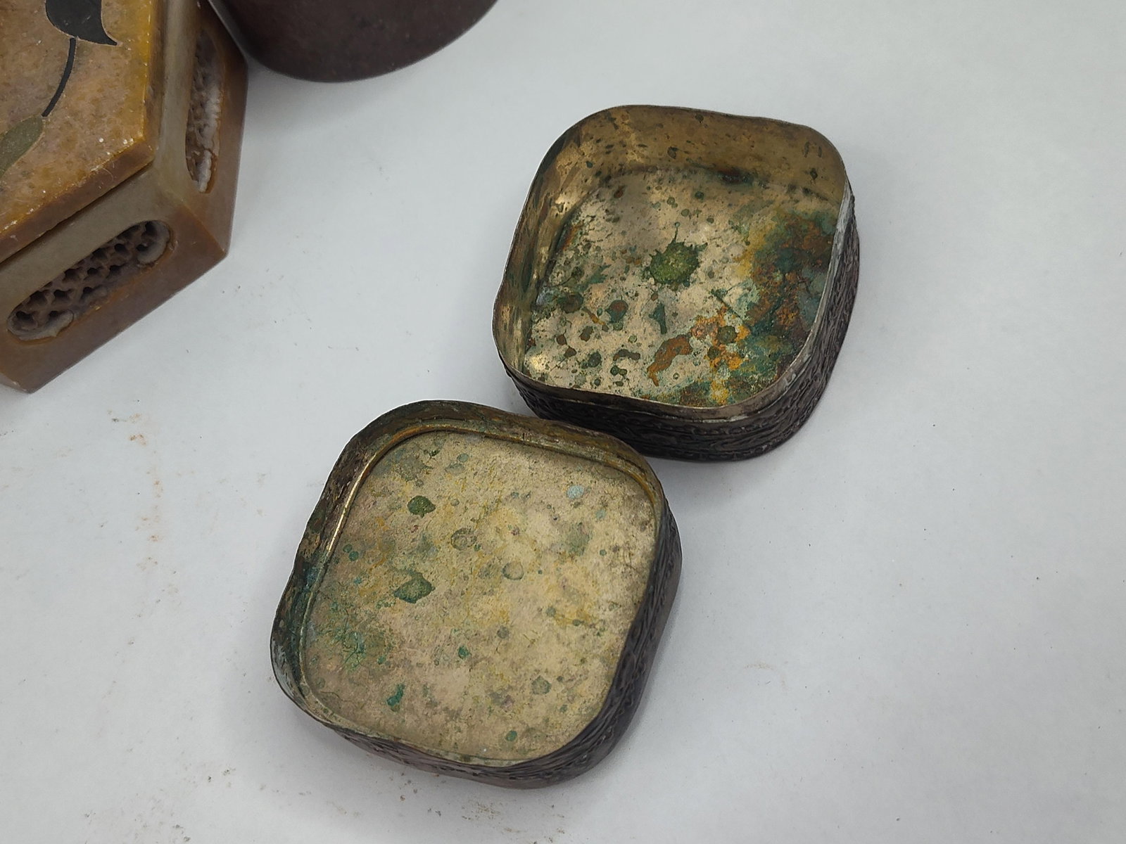 Set 4 Stone, Ceramic & Metal Boxes - 7