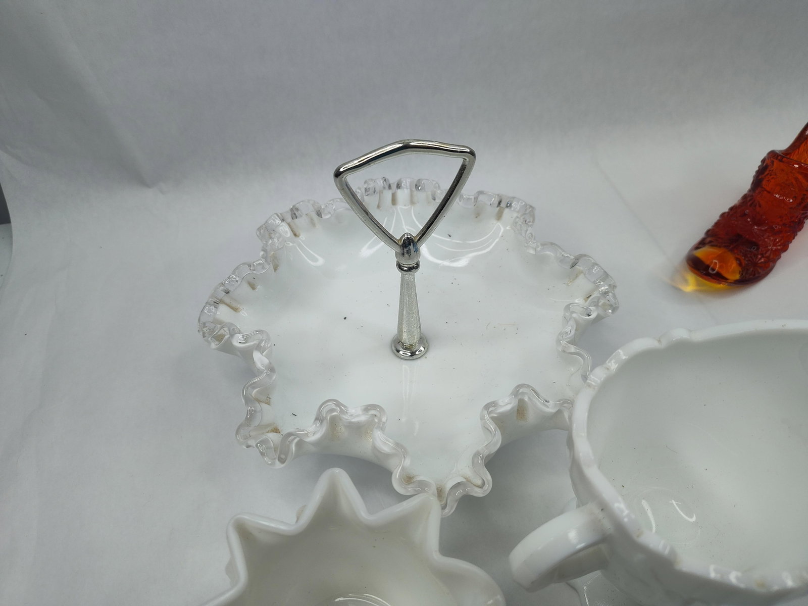 Set American Pressed & Milk Glass Items - 4