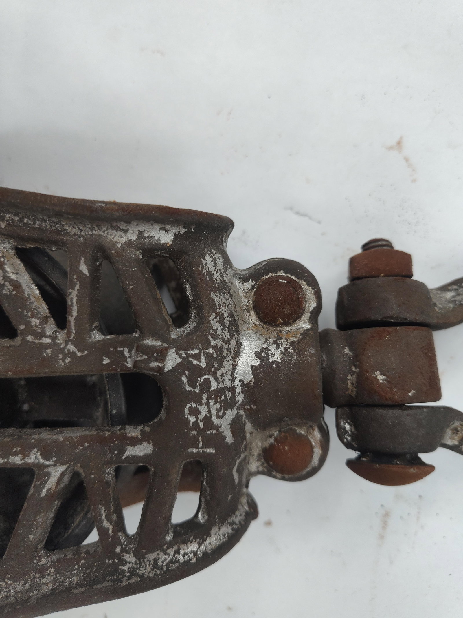 Set & Cast Iron Tools - 6