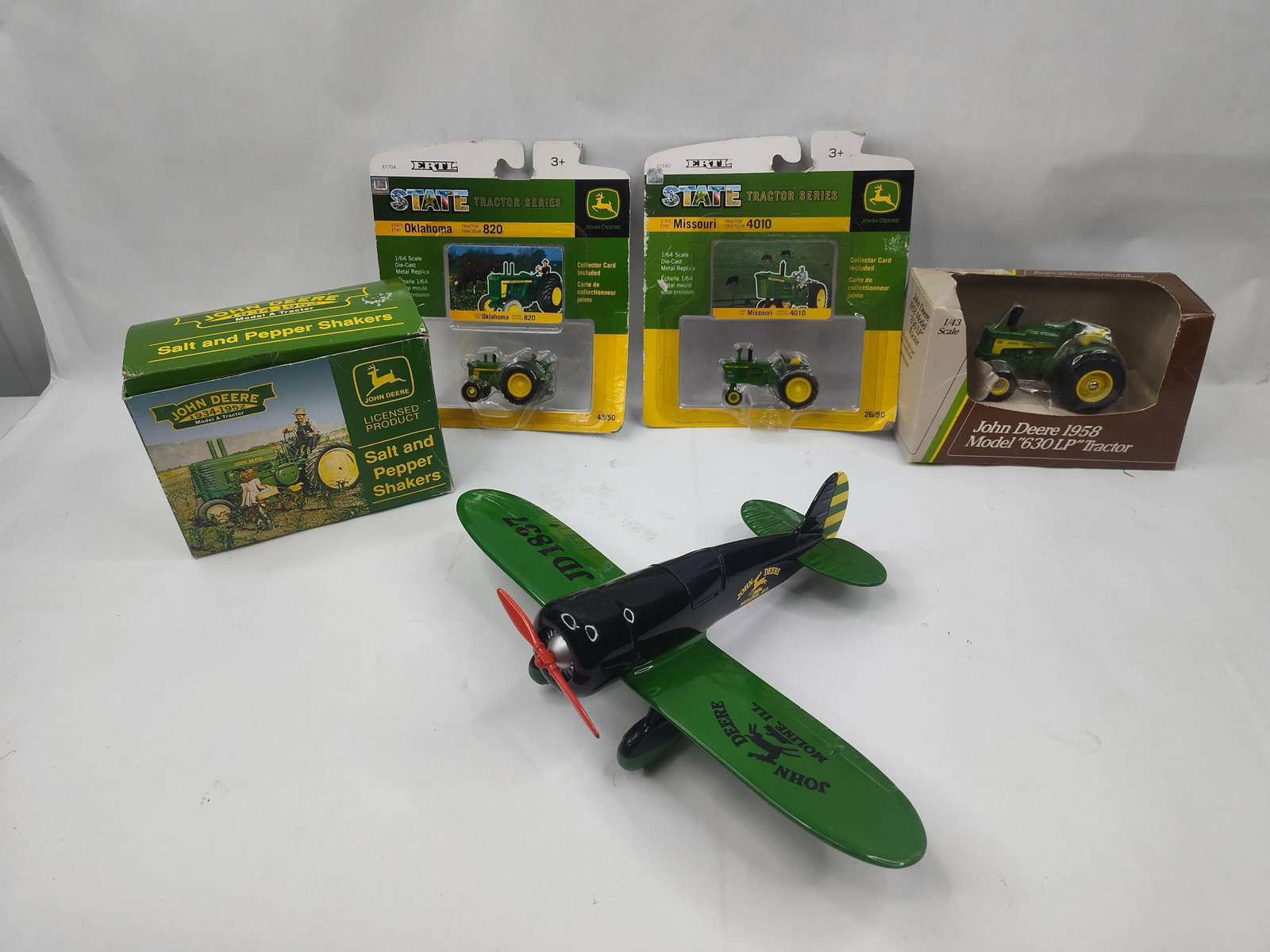 John Deere Die-Cast Models & Shakers (1 of 9)