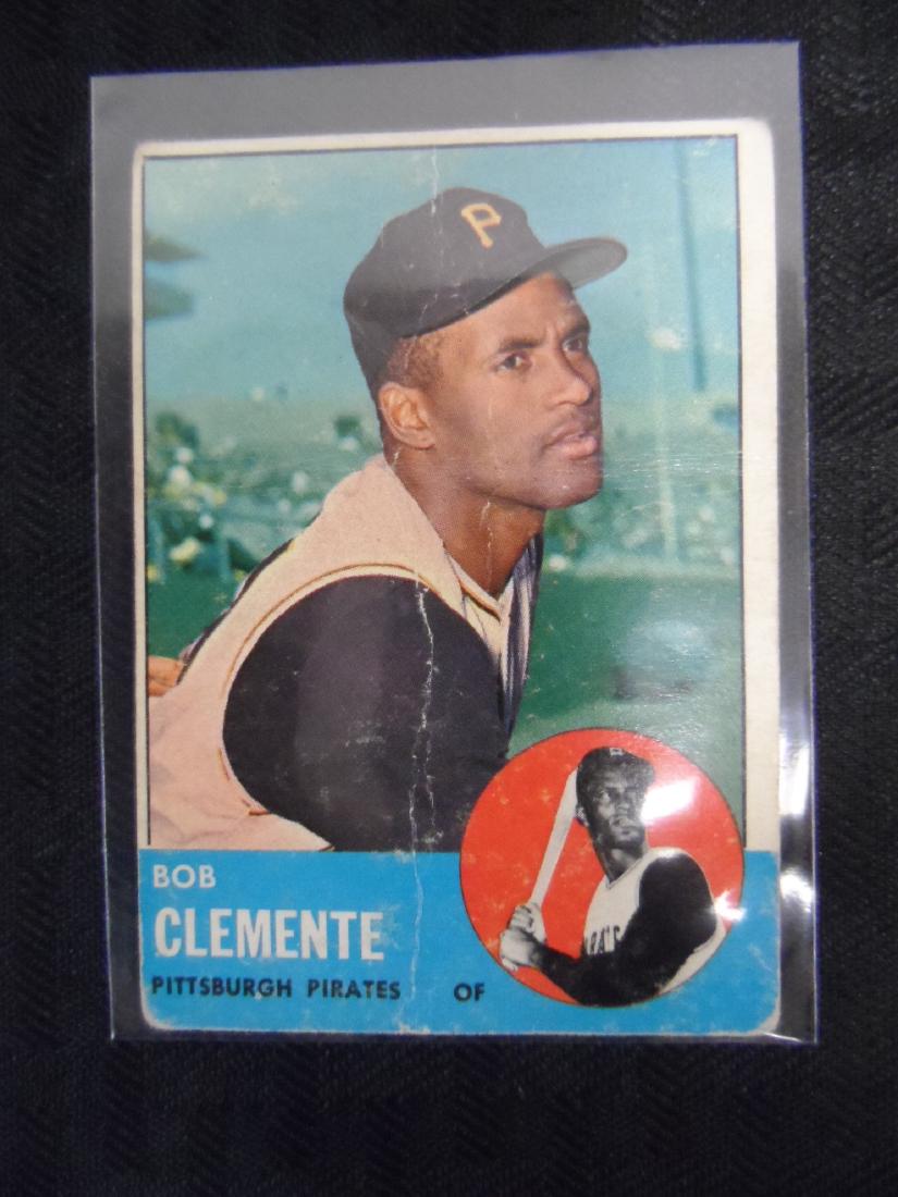 1963 Topps #540 Roberto Clemente (1 of 2)