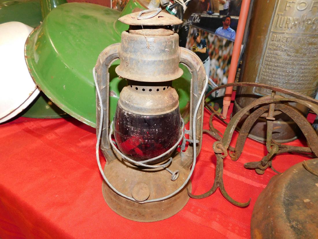 Vintage Dietz Bard Lantern: Vintage Dietz Little Wizard Bard Lantern with red globe. Has some rusting but in overall good condition. Measures 11x7x6.5"