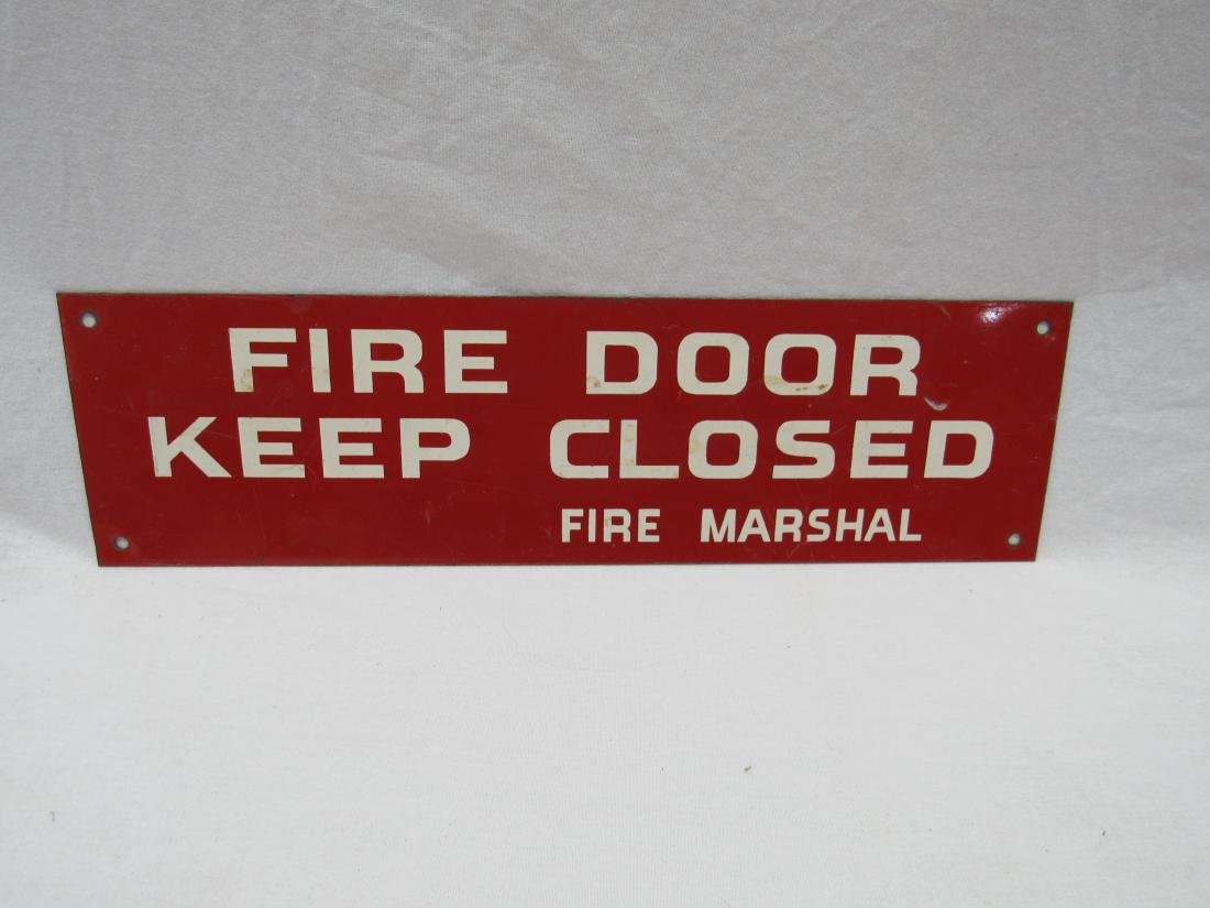 Vintage Porcelain Fire Door Sign: Vintage Porcelain Fire Door Sign. Sign reads "Fire Door Keep Close Fire Marshall". Very good condition. 14" x 4".