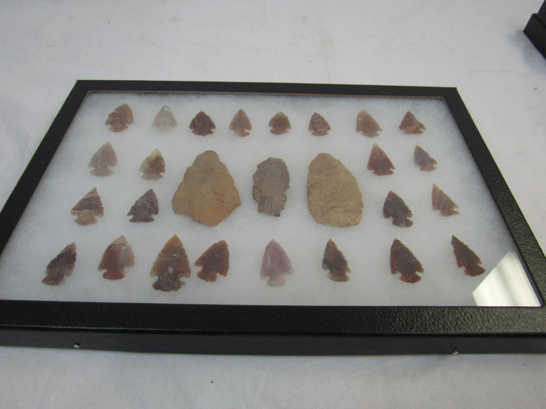 Lot of 24 Modern and 3 Native American Projectile: Lot of 24 Modern and 3 Native American Projectile Points. Modern points measures 1 - 1.15" center points measure 2.5, 2, 2.5"