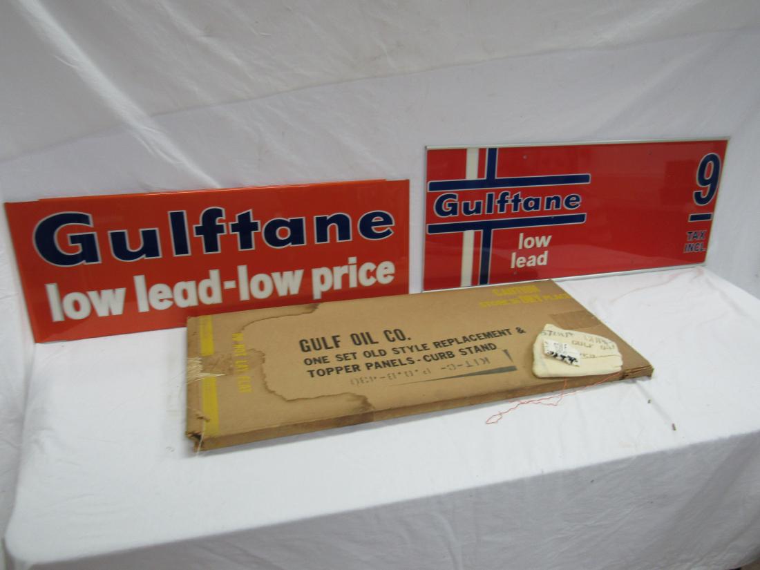 NOS Gulftane Topper Panel and Curb Stand: NOS Gulftane Topper Panel and Curb Stand with original box and hardware. Both double sided signs.