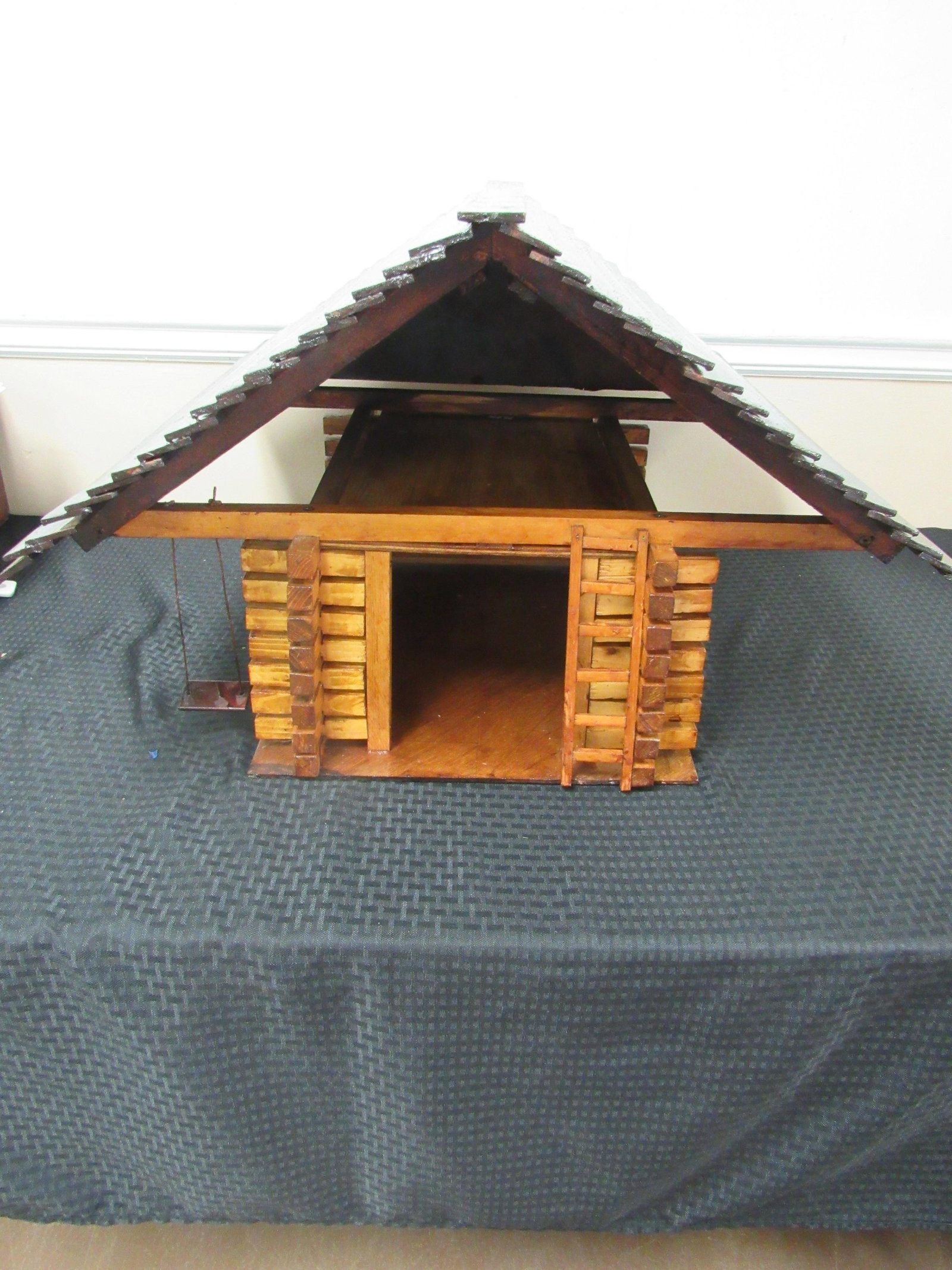 Vintage Tramp Art Bird House/ Feeder: Vintage Tramp Art Bird House/ Feeder. Excellent condition. 100% wood construction. 18" x 26" x 23"