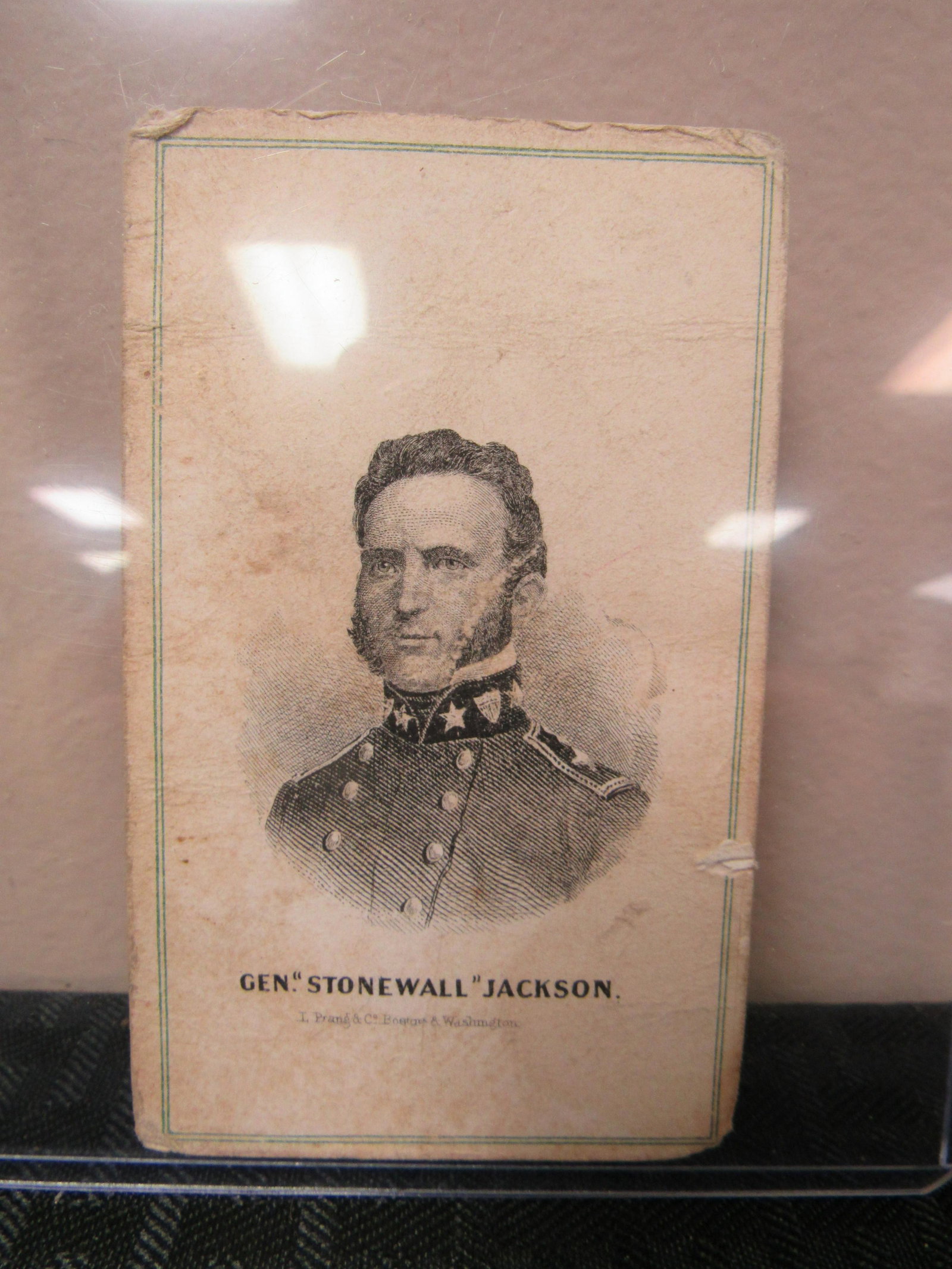 Lithograph Carte de Viste (CDV) of Confederate General: Lithograph Carte de Viste (CDV) of Confederate General Stonewall Jackson. Fair condition. 4" x 2.5"