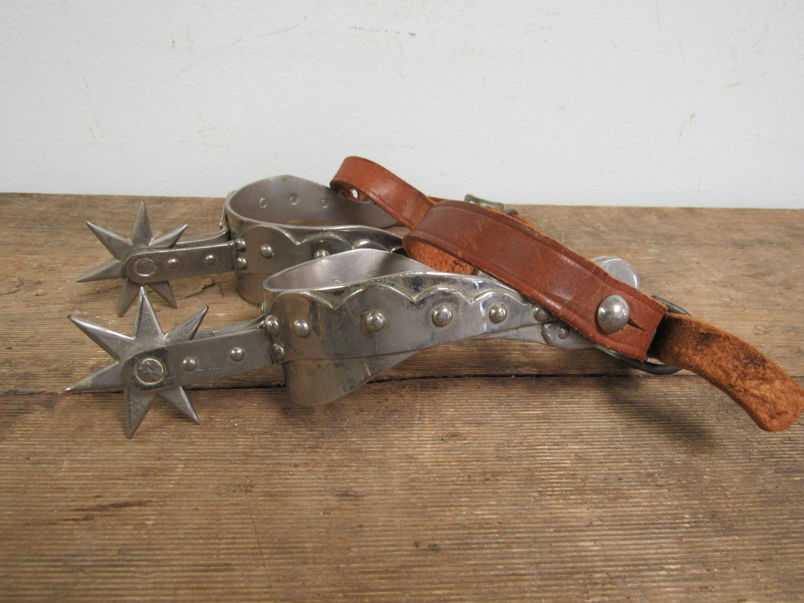 Vintage Stainless Steel and Leather Spurs: Vintage Stainless Steel and Leather Spurs. Excellent condition. 7" x 3.25"