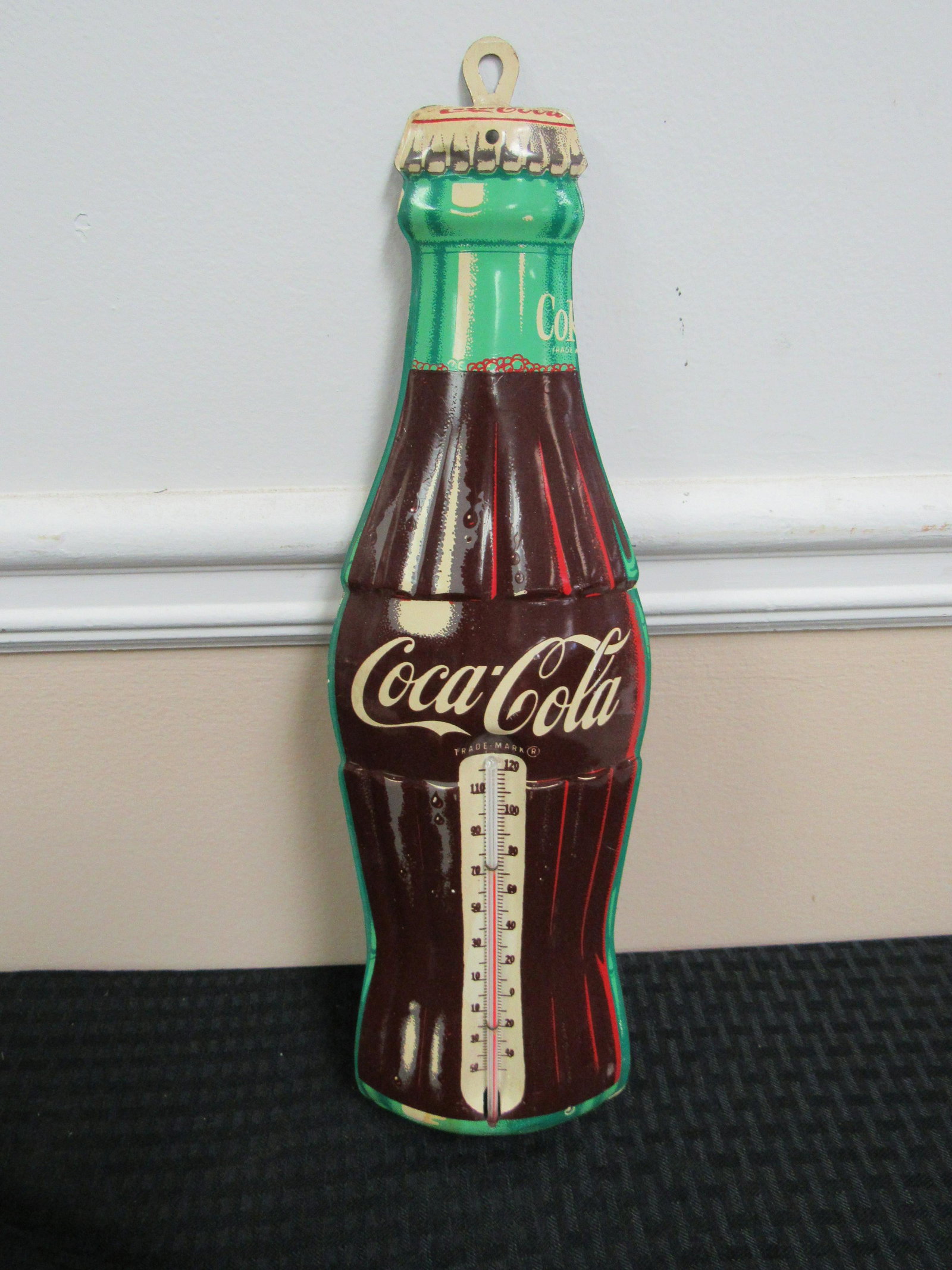 NOS Robertson Coca Cola Thermometer: NOS Robertson Coca Cola Thermometer. Excellent, working condition. 17.25" x 4.75"