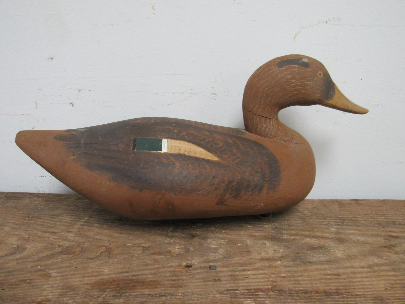 Paul Gibson (1902 - 1984) Mallard Hen Decoy: Paul Gibson (1902 - 1984) Mallard Hen Decoy. Fair condition. Head has been repaired, as photographed. 15"