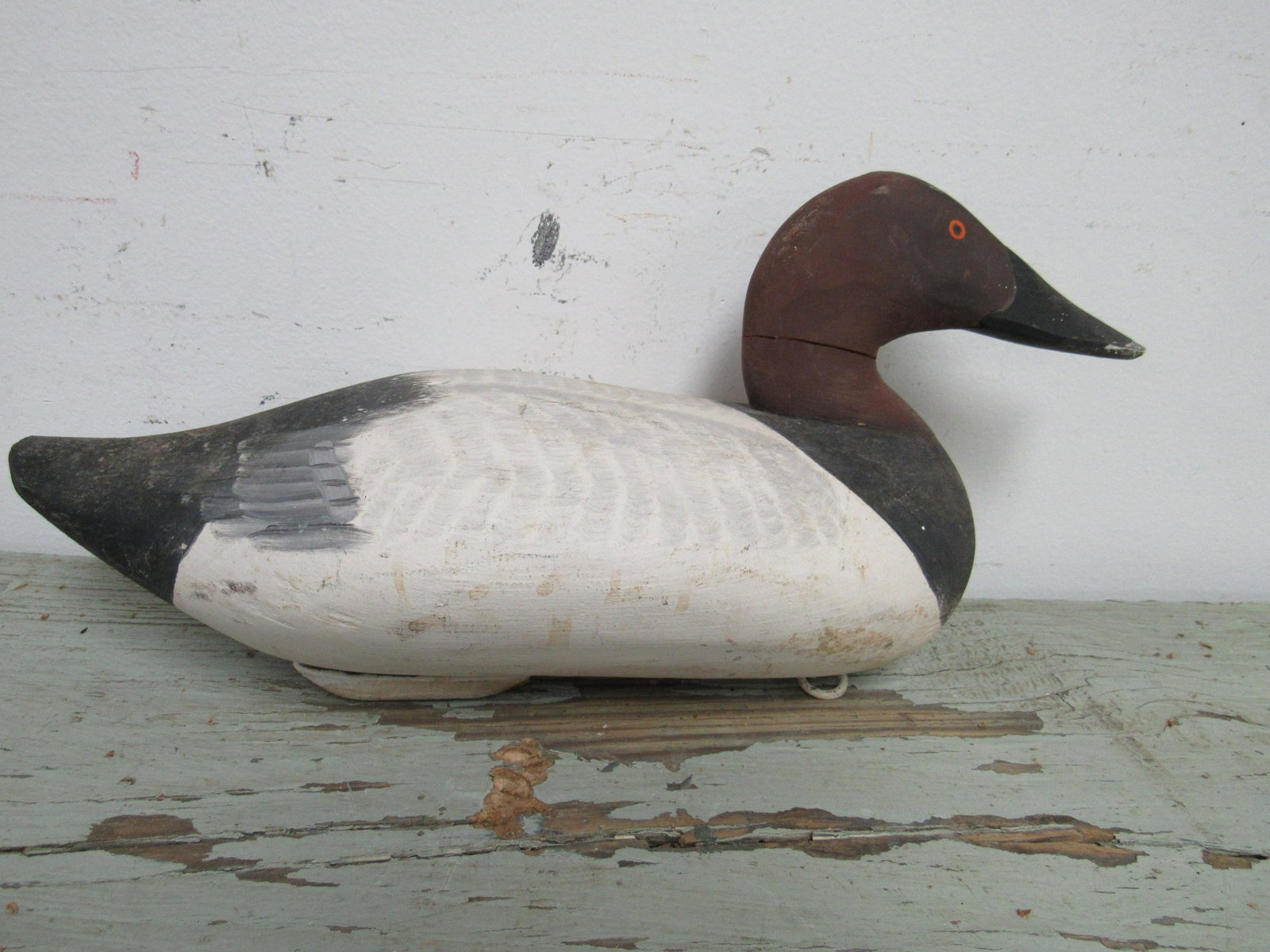 Paul Gibson (1902 - 1984) Canvasback Mallard: Paul Gibson (1902 - 1984) Canvasback Mallard. Fair condition. Head repaired, as photographed. 16" x 6.75"