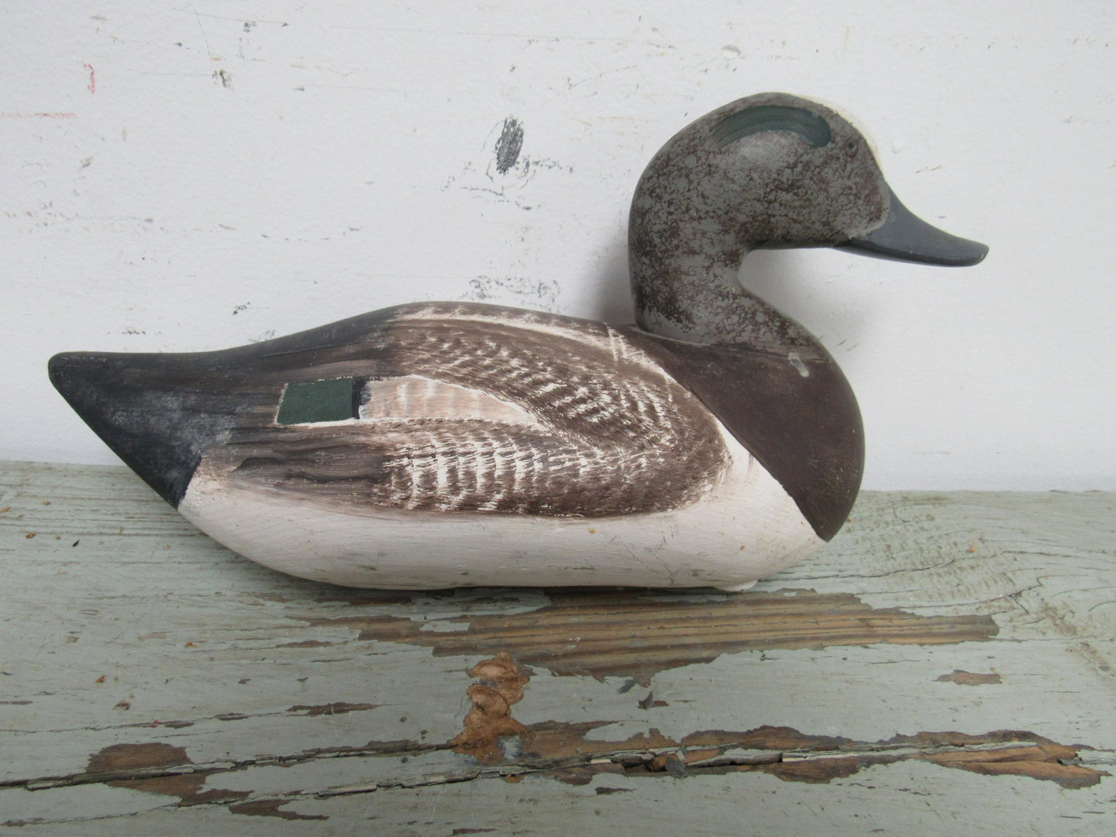 Paul Gibson (1902 - 1984) Handcarved Widgeon Decoy: Paul Gibson (1902 - 1984) Handcarved Widgeon Decoy. Very good condition. 13" x 6"
