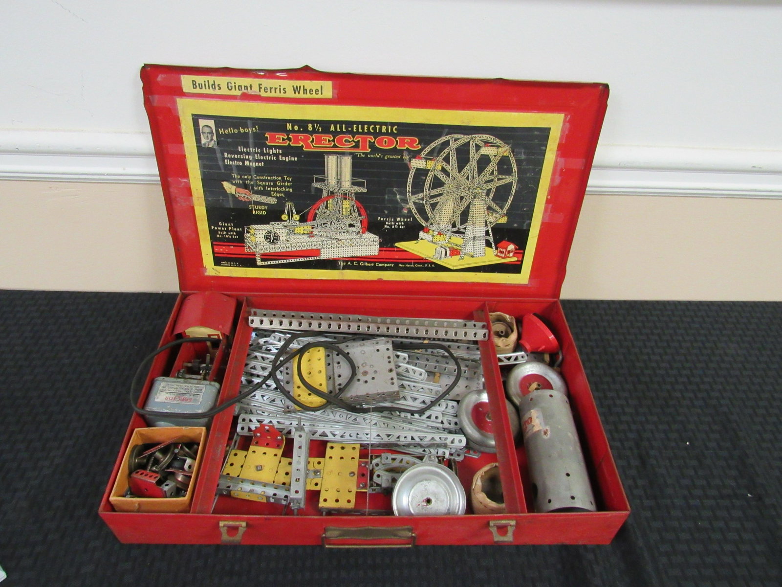 Vintage Erector Giant Ferns Wheel Set: Vintage Erector Giant Ferns Wheel Set. Good condition. Unsure if complete. Box 12" x 20"