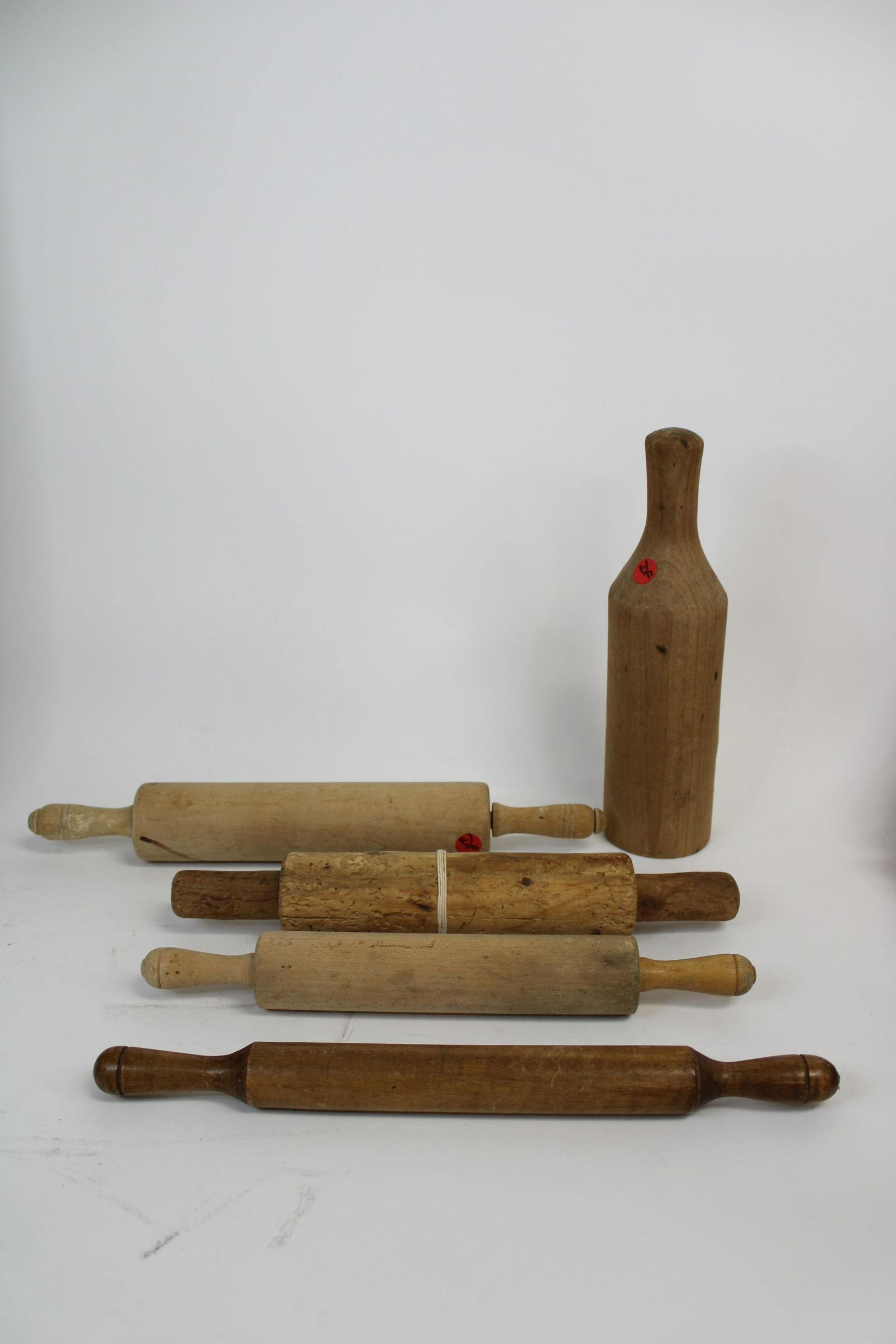 Lot of 5 Vintage Wooden Rolling Pins.: Lot of 5 Vintage Wooden Rolling Pins. Conditions vary, as photographed.