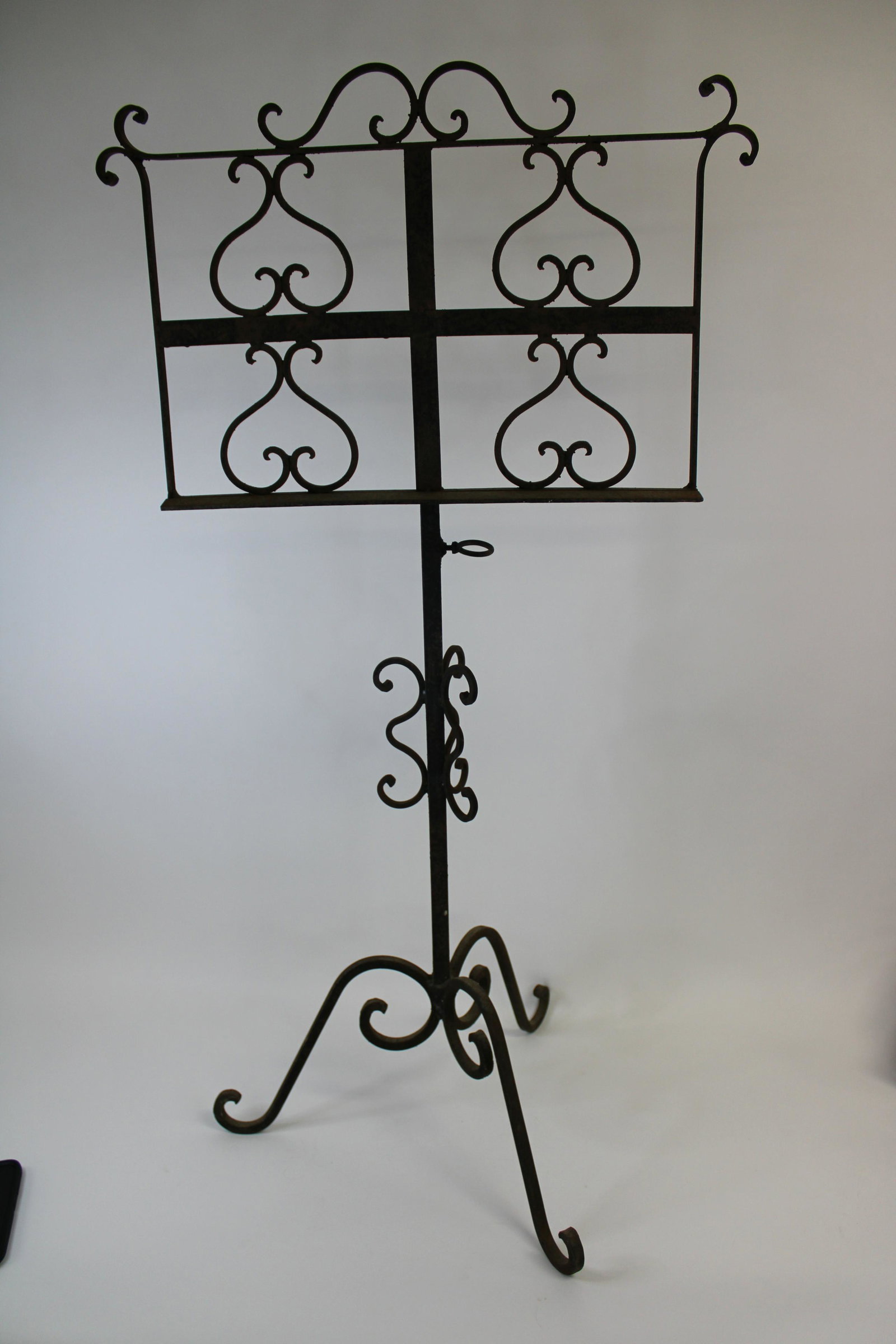Vintage Cast Iron Adjustable Music Podium.: Vintage Cast Iron Adjustable Music Podium. Overall excellent condition. Stand Measures 46" tall, Book holder measures 16" x 21".