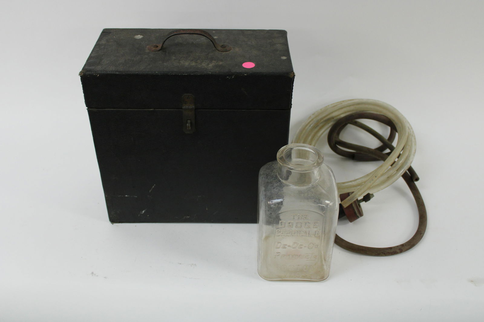 Antique Hand Pump Embalming Set in Original Box with: Antique Hand Pump Embalming Set in Original Box With Jar. Overall good condition. Jar Reads "THE DODGE CHEMICAL".