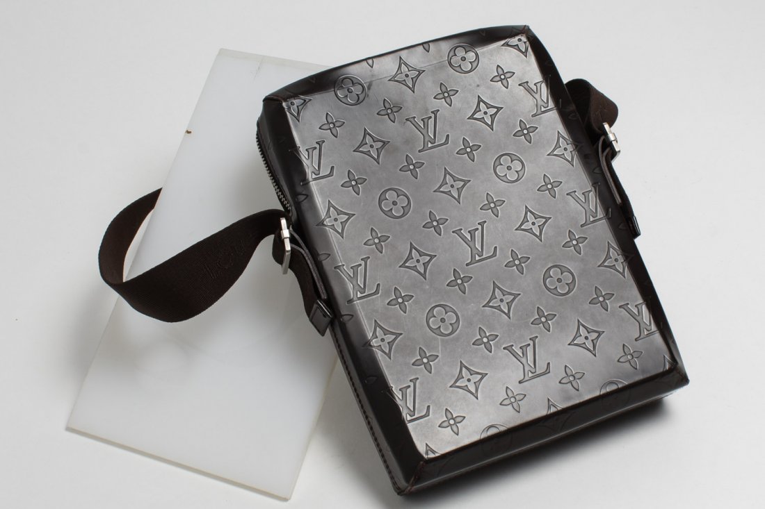 Louis Vuitton "Glace Bobby" Messenger Bag (1 of 5)