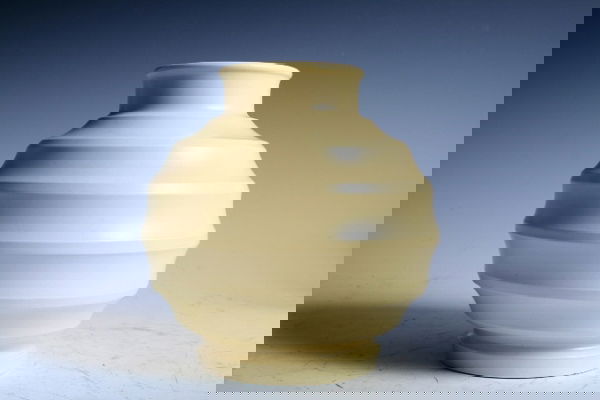 Keith Murray for Wedgwood "Bomb" Vase c1940: Keith Murray for Wedgwood "Bomb" Vase c1940Fully markedNo chips, cracks, breaks or repairs8" x 6 1/2"