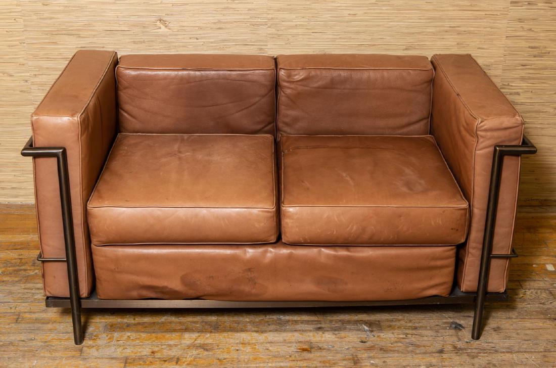 Le Corbusier LC2 International Style Settee (1 of 5)