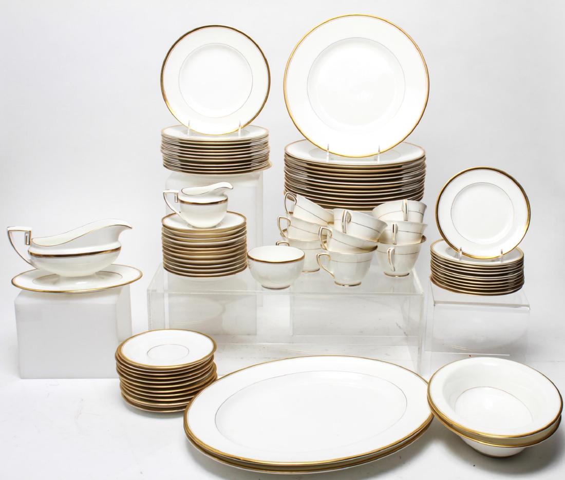 Royal Worcester "Viceroy" Porcelain Dinner Service (1 of 16)