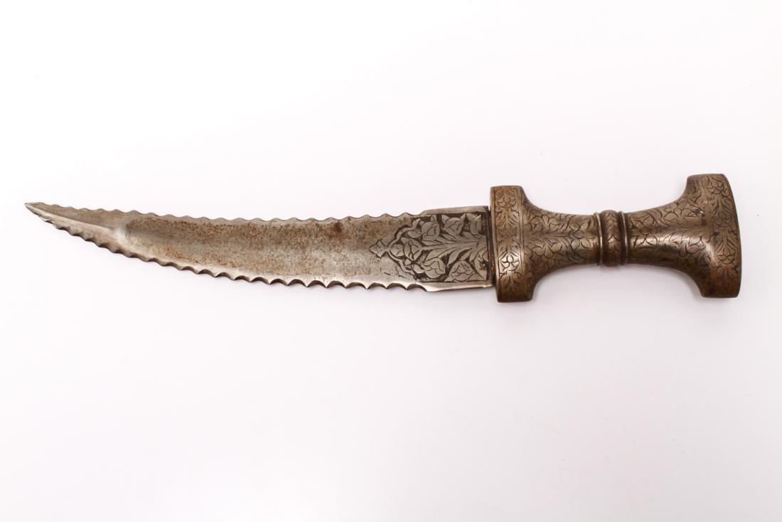 Indian Indo-Persian Dagger Curved Serrated Blade (1 of 6)