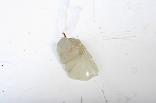 19th C. Chinese Jade Pendant - 2