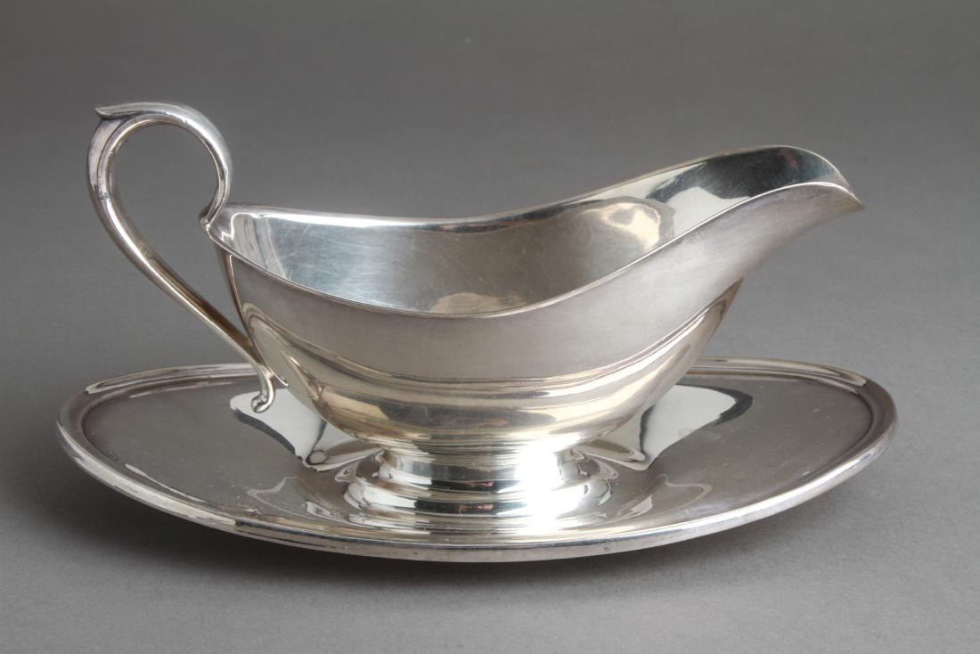 Gorham Sterling Silver Sauce Boat w Underplate (1 of 6)