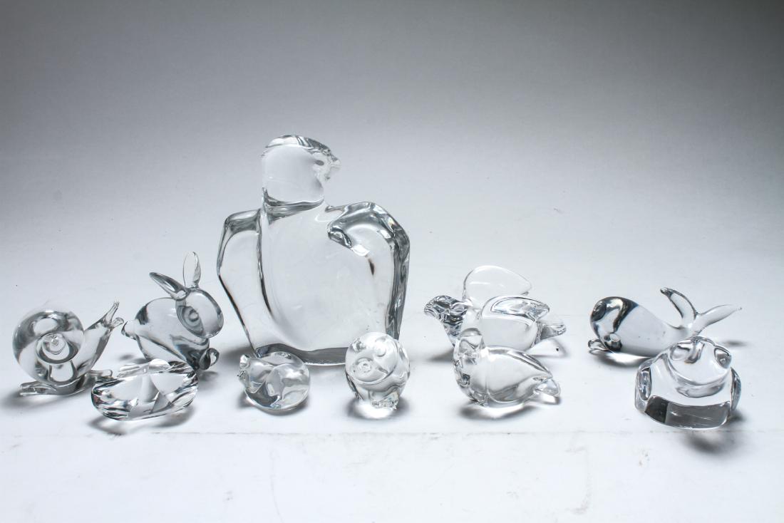 Colorless Crystal Figurines, incl. Orrefors, 10 Pc: Group of colorless crystal figurines and paperweights, group of 10, Orrefors comprising a Val St. Lambert dove figurine, large Olle Alberius American eagle, Orrefors frog and dove paperweights, and St