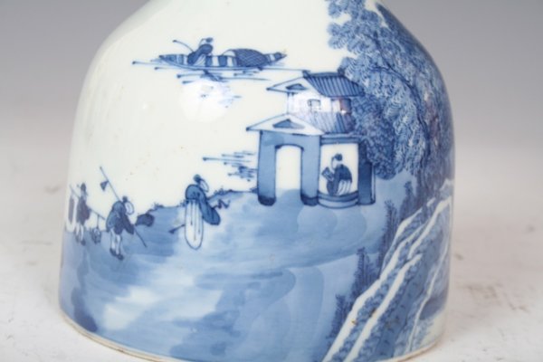 19th C Chinese Blue and White Porcelain Vase - 2
