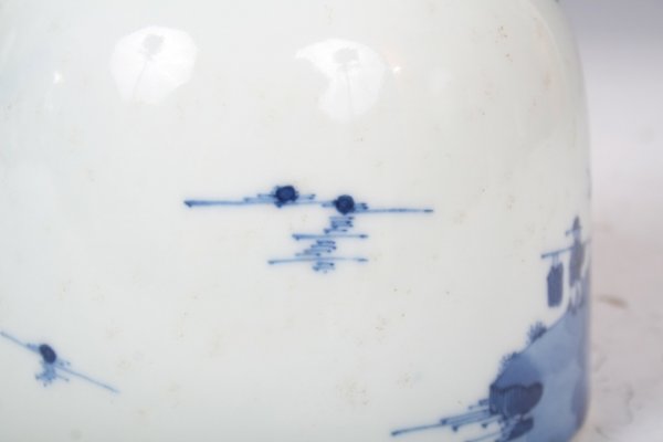 19th C Chinese Blue and White Porcelain Vase - 4