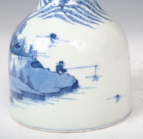 19th C Chinese Blue and White Porcelain Vase - 5