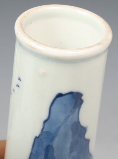 19th C Chinese Blue and White Porcelain Vase - 6