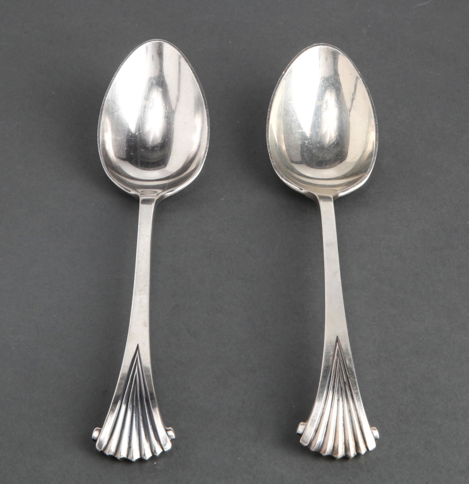 Tuttle Silver "Onslow" Serving Spoons, 2 (1 of 3)