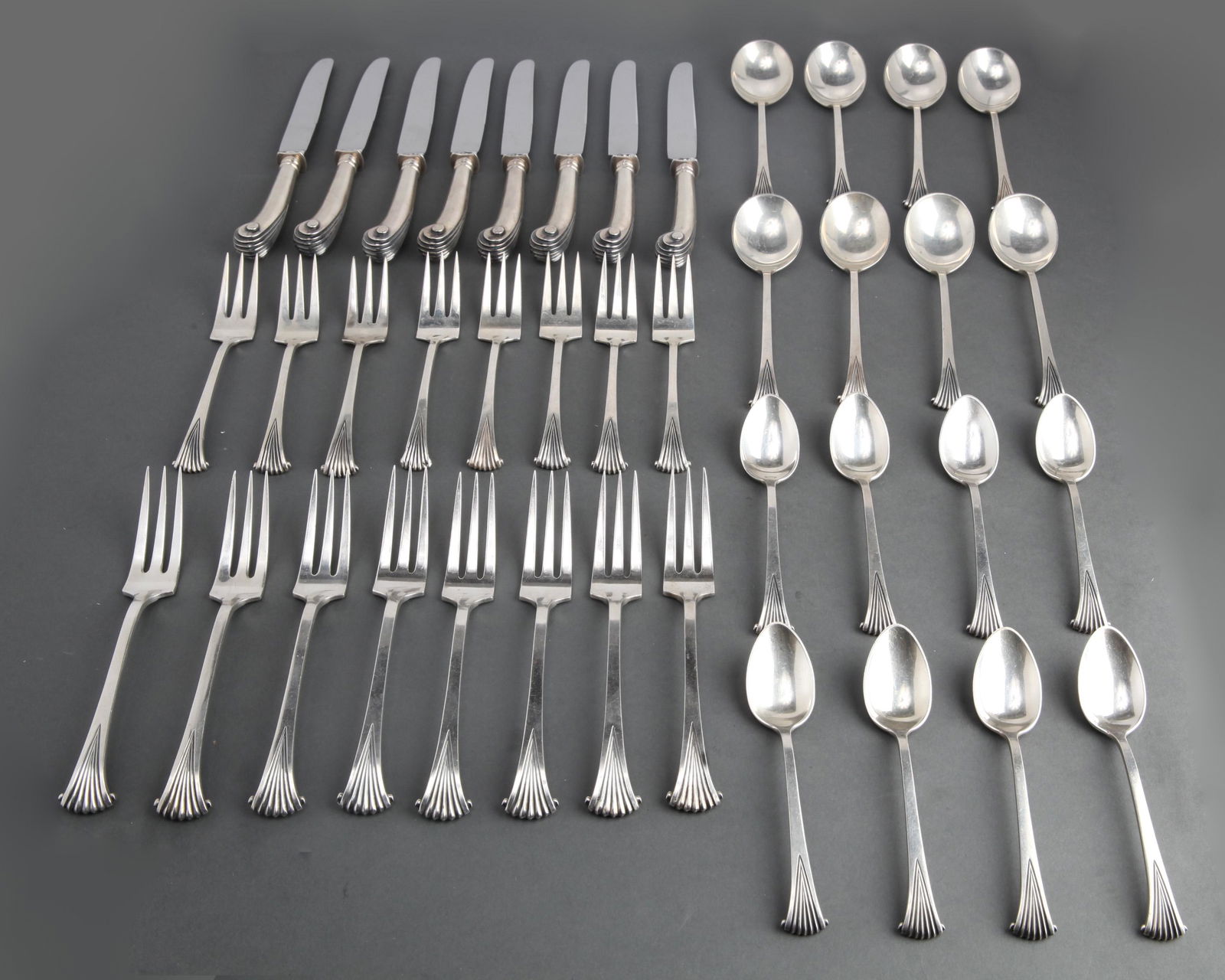 Tuttle Silver "Onslow" Svc for 8 Flatware, 40 Pcs (1 of 5)